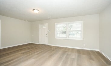 Building Photo - 5511 Starling St