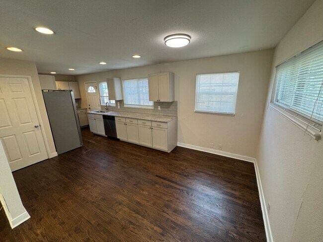 Foto del edificio - 1186 Rosemary St