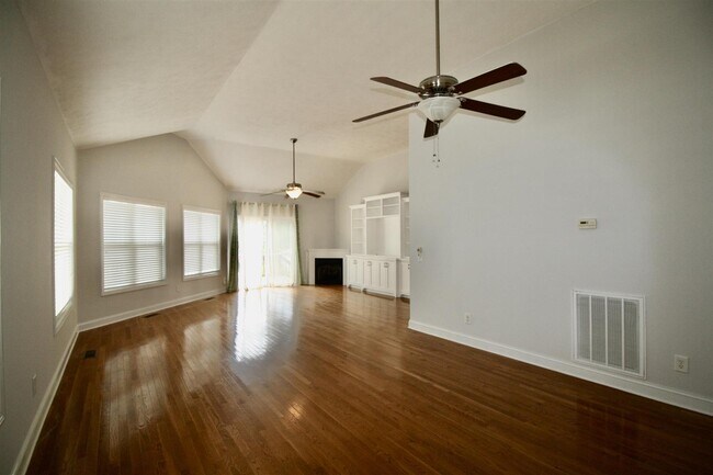Foto del edificio - 31 Westlake Pointe Dr