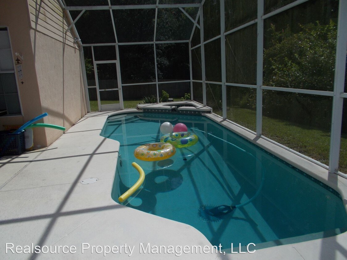 Foto del edificio - 1350 Twin Rivers Blvd