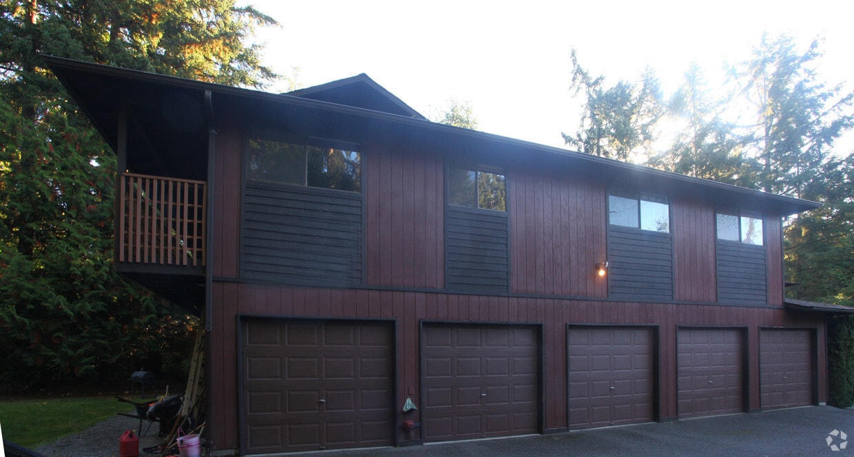 Building Photo - 3323 56th St SW