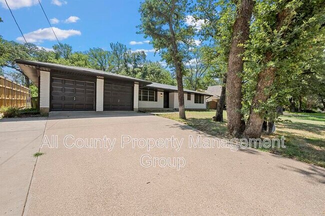 Building Photo - 1444 Cimarron Trail