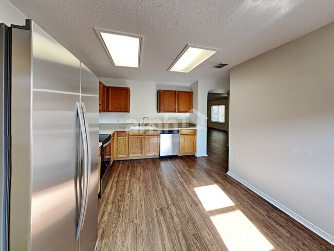 Building Photo - 10109 Chapel Glen Terrace