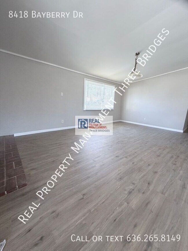 Building Photo - 8418 Bayberry Dr