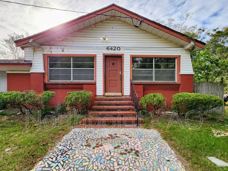 Primary Photo - 6420 New Kings Rd