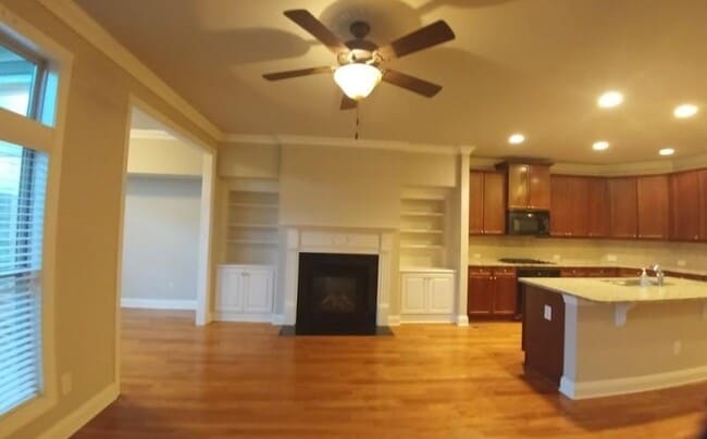 Building Photo - 4286 Baverton Dr