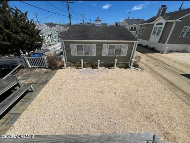 Building Photo - 116 W Plover Way