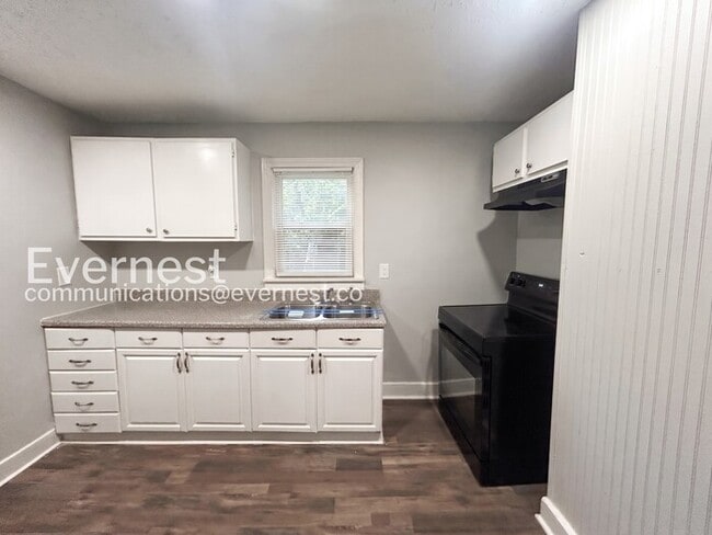 Photo - 2175 Pansy St NW House