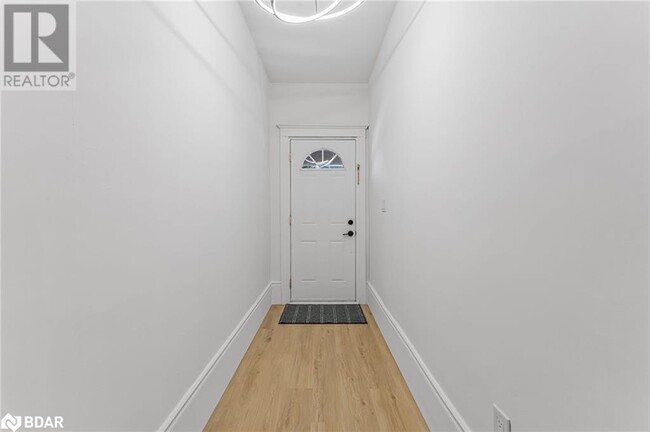 Building Photo - 57 Stirton St