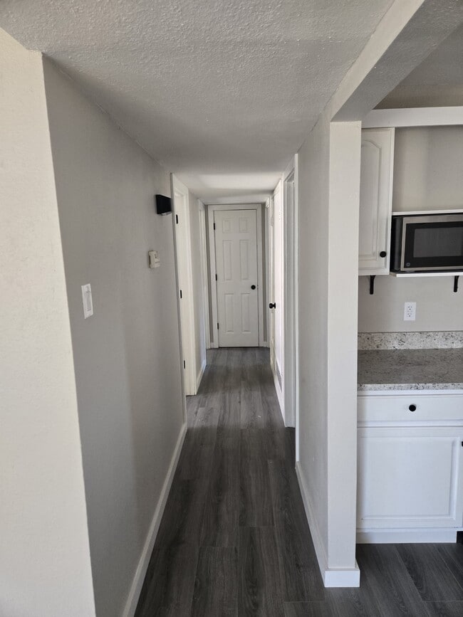 Building Photo - 1804 Kirby Ct NE