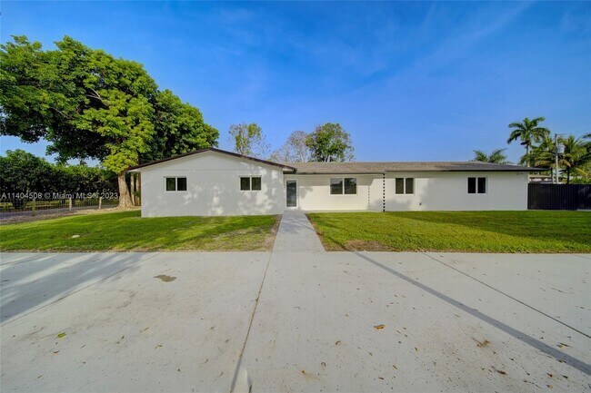 Building Photo - 21990 SW 207th Ave