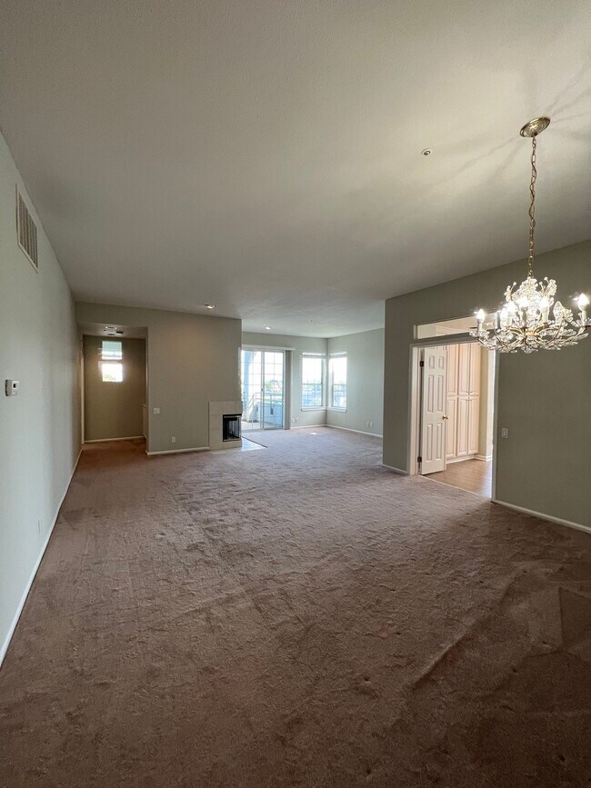 Building Photo - 720 Promontory Point Lane, Unit 2303