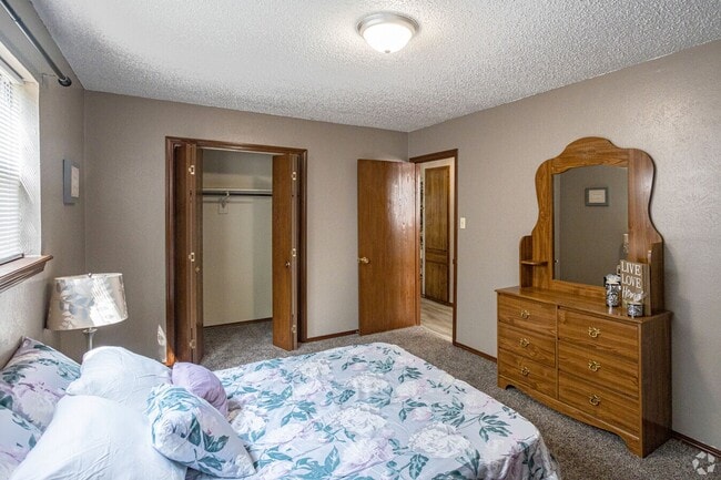Building Photo - Avendale Pointe Apartments