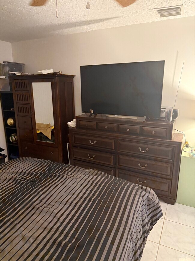 Foto del edificio - 10773 Lazy Lake Dr