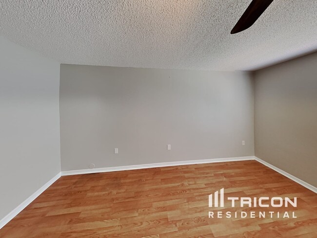 Building Photo - 901 Basilica Ln