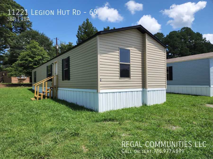 Primary Photo - 3 Bedroom Mobile Home Available for Sale o...