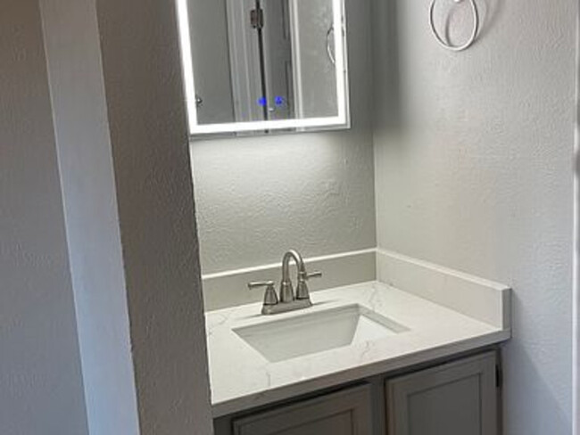 Foto del edificio - 3121 S Tamarac Dr