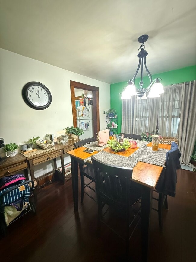 Foto del edificio - 136 E Willow St