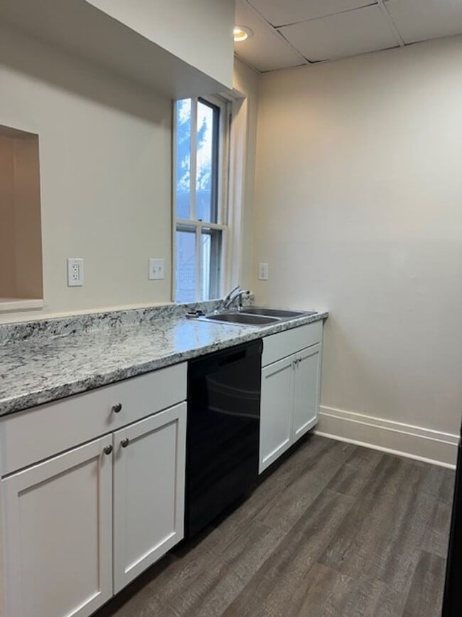 Foto del edificio - 570 Race St