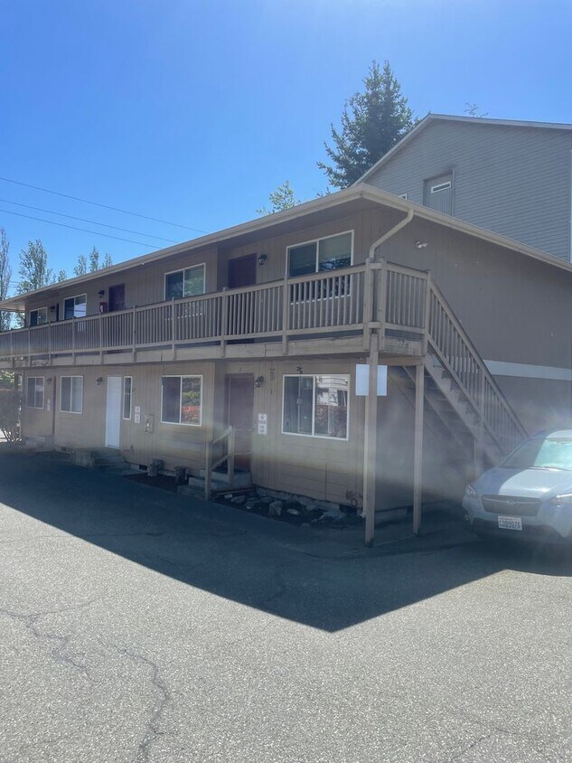 Primary Photo - 109 West Casino Road