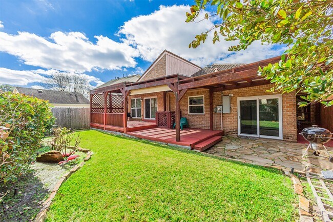 Building Photo - 1319 Ambergate Dr