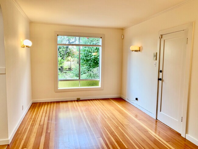 Building Photo - 3526 Divisadero St