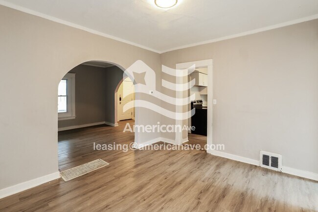 Foto del edificio - 5242 Lyon Ave