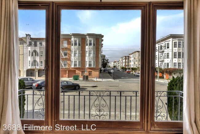 Building Photo - 3688 Fillmore St