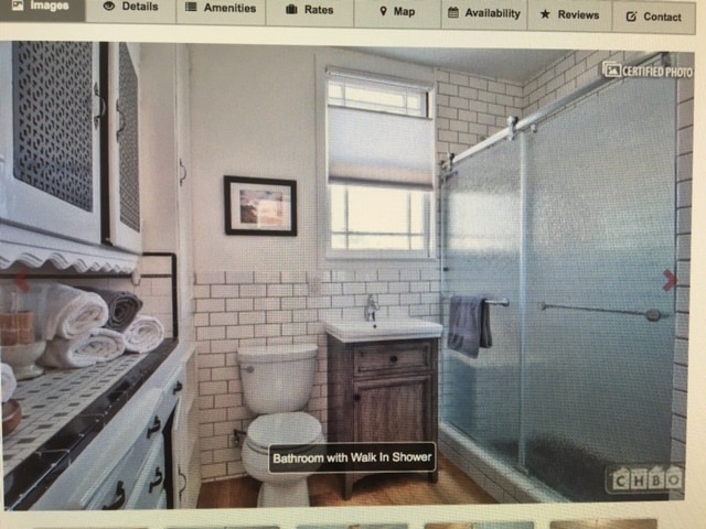 1st bathroom - 800 Moscow St