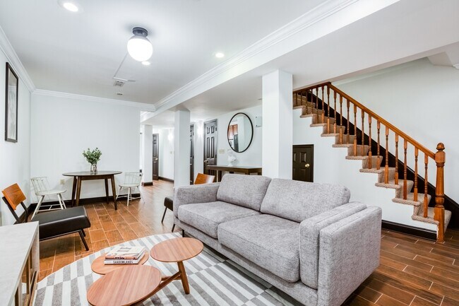 Foto del edificio - Queen room in 4-bed/3.0-bath Home