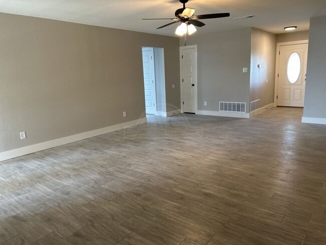 Foto del edificio - 316 Timber Ridge Dr