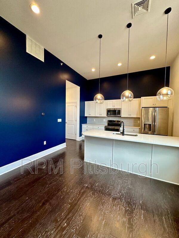 Foto del edificio - 5267 Holmes St