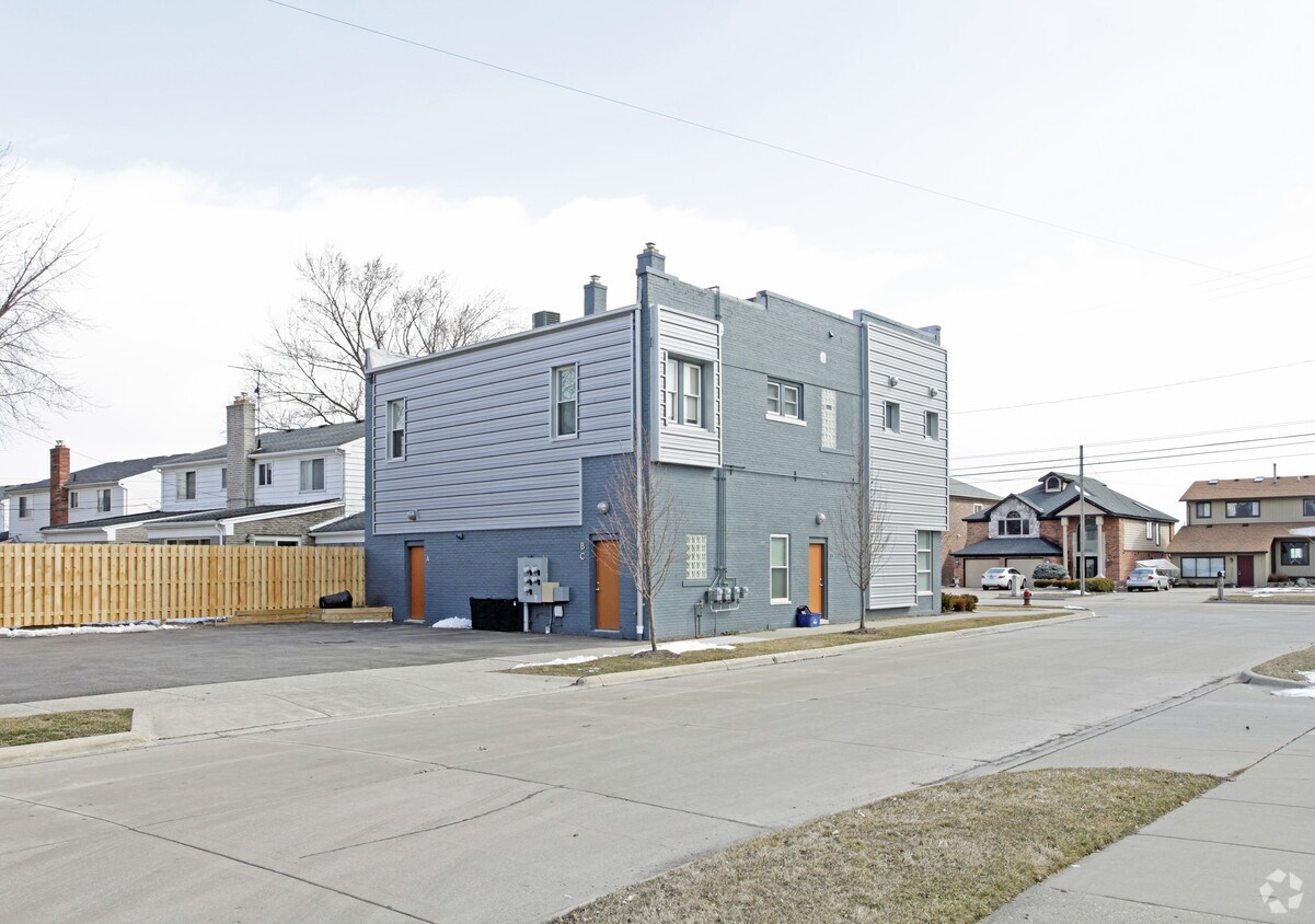 Foto del edificio - 29305 Jefferson Ave