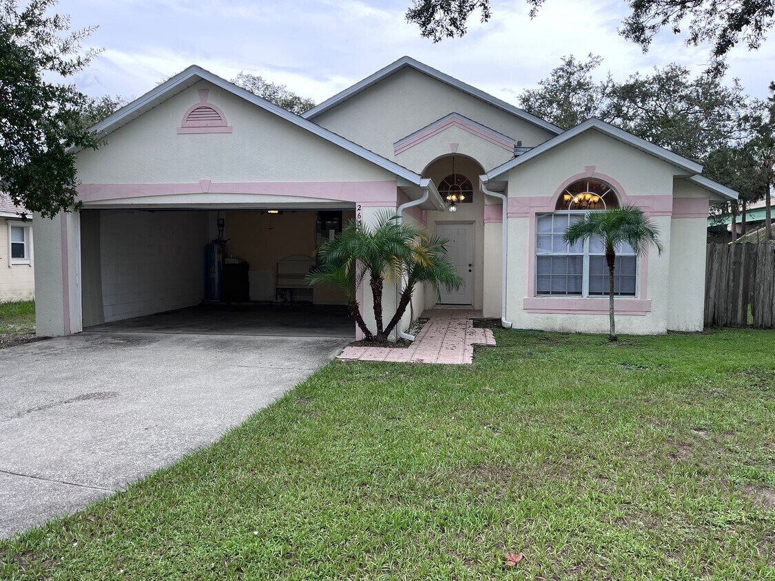 Primary Photo - Move In 3Bed 2Bath Home / Fenced In Backyard