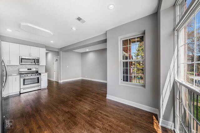 Foto del edificio - 1510 N Maplewood Ave