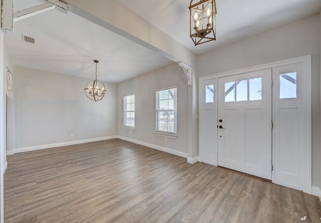 Foto del edificio - 742 Vista del Sol Ln