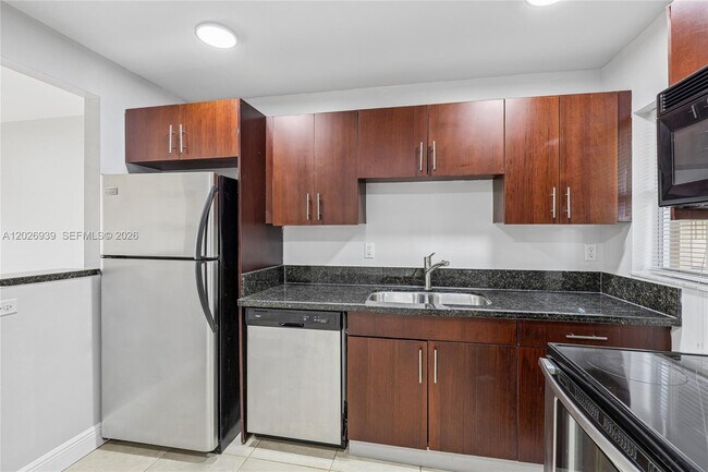 Foto del edificio - 4147 Stirling Rd