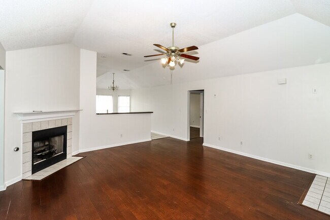 Foto del edificio - 3833 Richbrook Dr