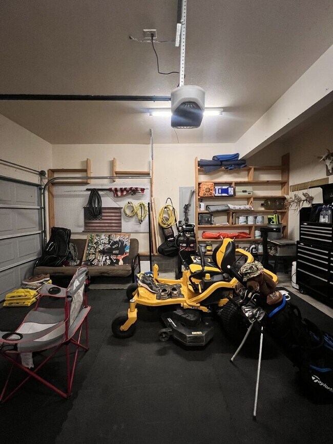 Photo - 7475 British Rd House