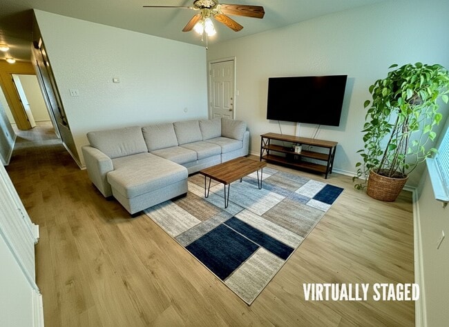 Building Photo - 2705 Alma Dr