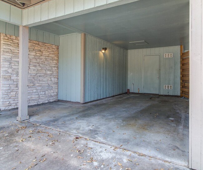 Foto del edificio - 7711 Watson St