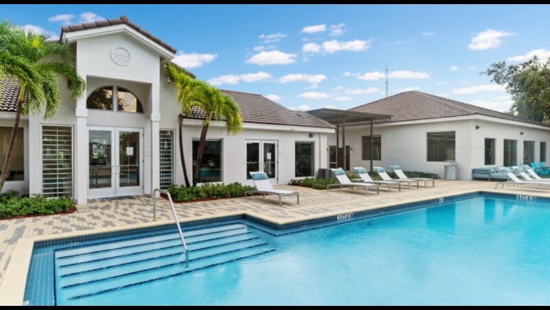 Foto principal - 1840 Linton Lake Dr