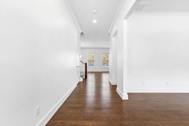 Foto del edificio - 3388 Kelowna Ct