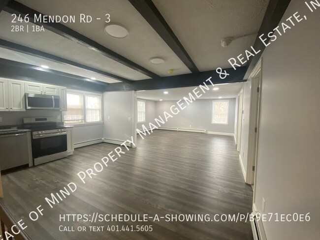 Building Photo - 2 Bed/1 Bath on 2nd Floor for $1600 includ...