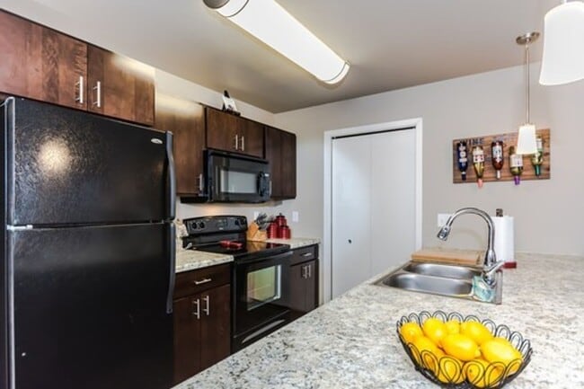 Interior Photo - Cottage Grove I - Bldg 1