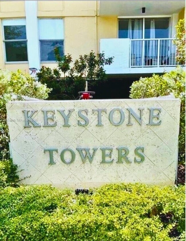 Building Photo - 2020 NE 135th St