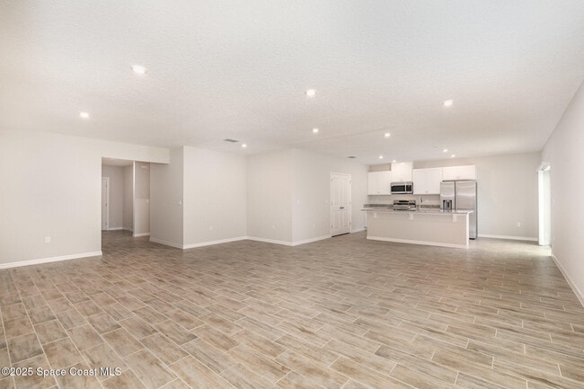 Building Photo - 5705 Graham St