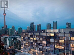 Building Photo - 629 King St W