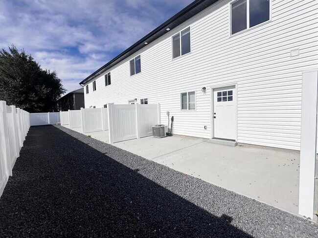 Foto del edificio - 1720 E Main St