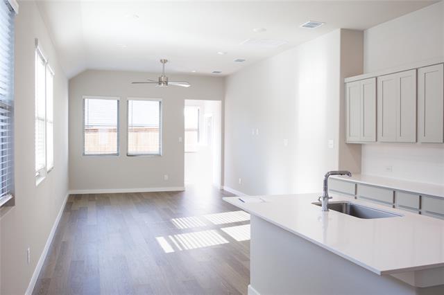 Building Photo - 3908 Nasworthy Dr